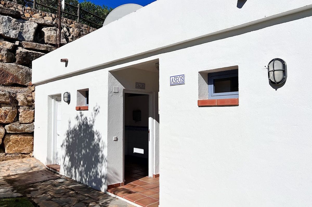 3 slaapkamer Huis te koop in La Alcaidesa - € 875.000 (Ref: 9784590)