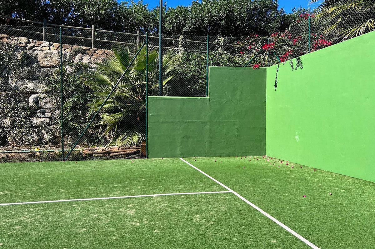 3 slaapkamer Huis te koop in La Alcaidesa - € 875.000 (Ref: 9784590)