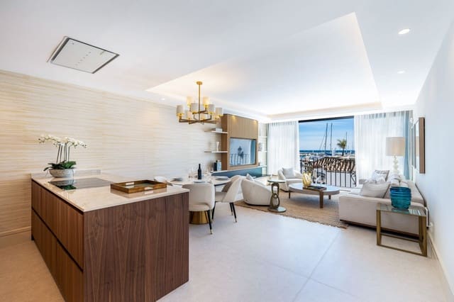 2 bedroom Apartment for sale in Puerto Banus, Marbella - € 1,245,000 (Ref: 9784591)