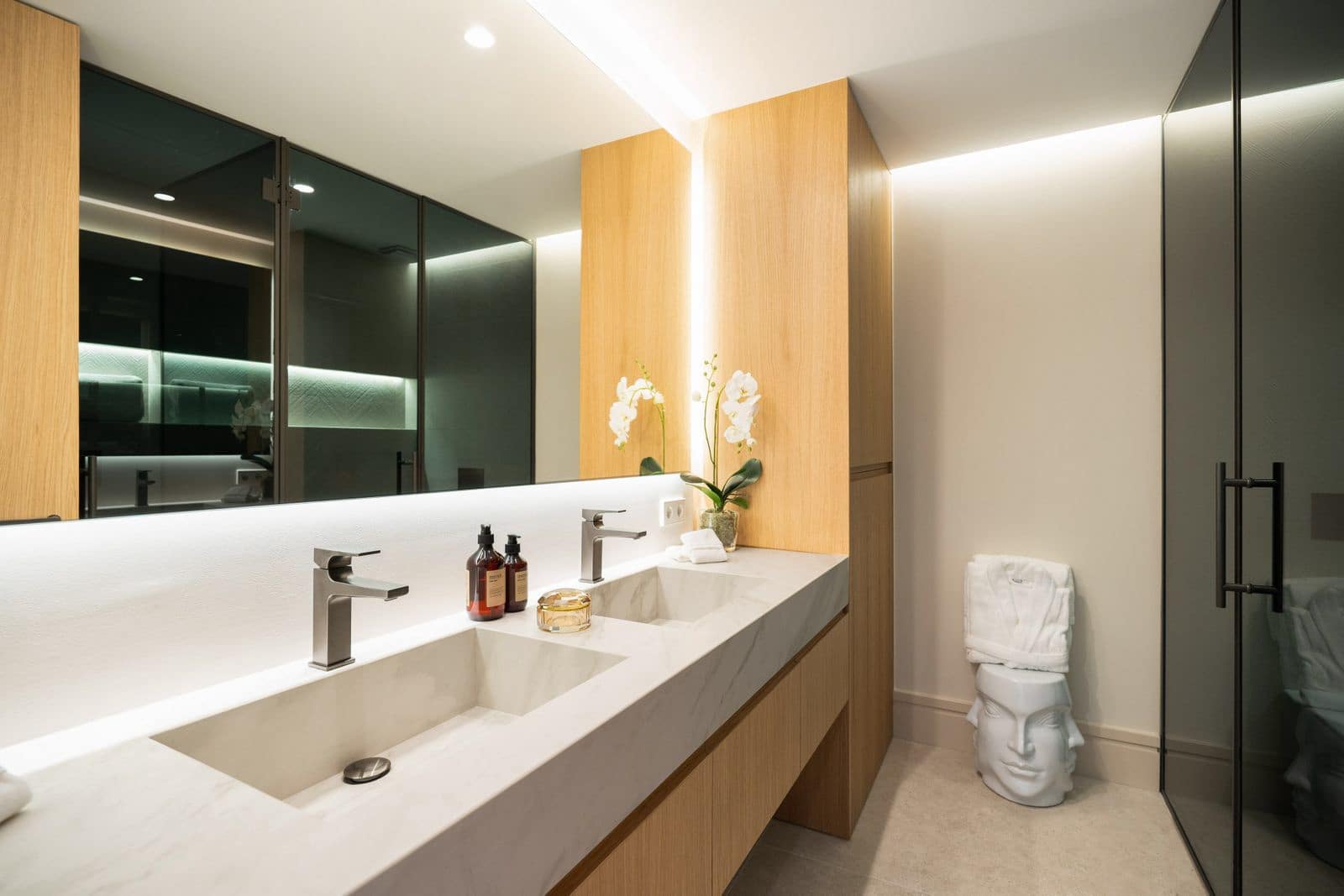 2 bedroom Apartment for sale in Puerto Banus - € 1,245,000 (Ref: 9784591)