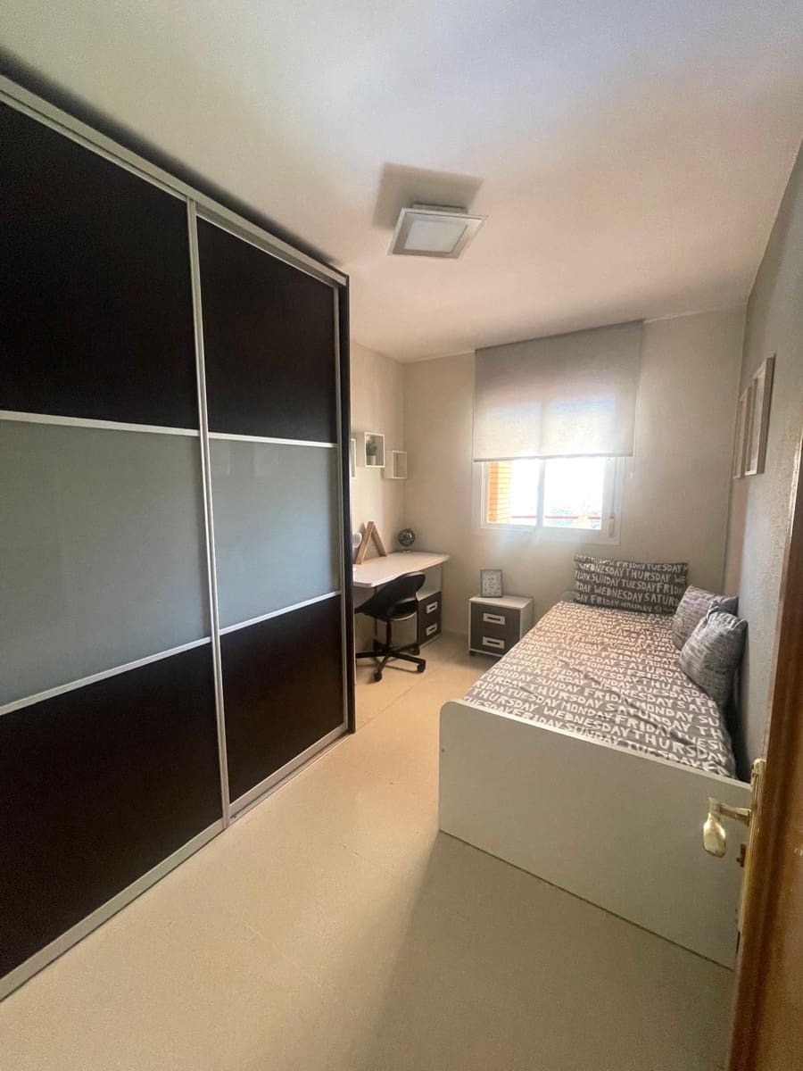 3 soverom Penthouse til salgs i Malaga by - € 489 000 (Ref: 9784592)