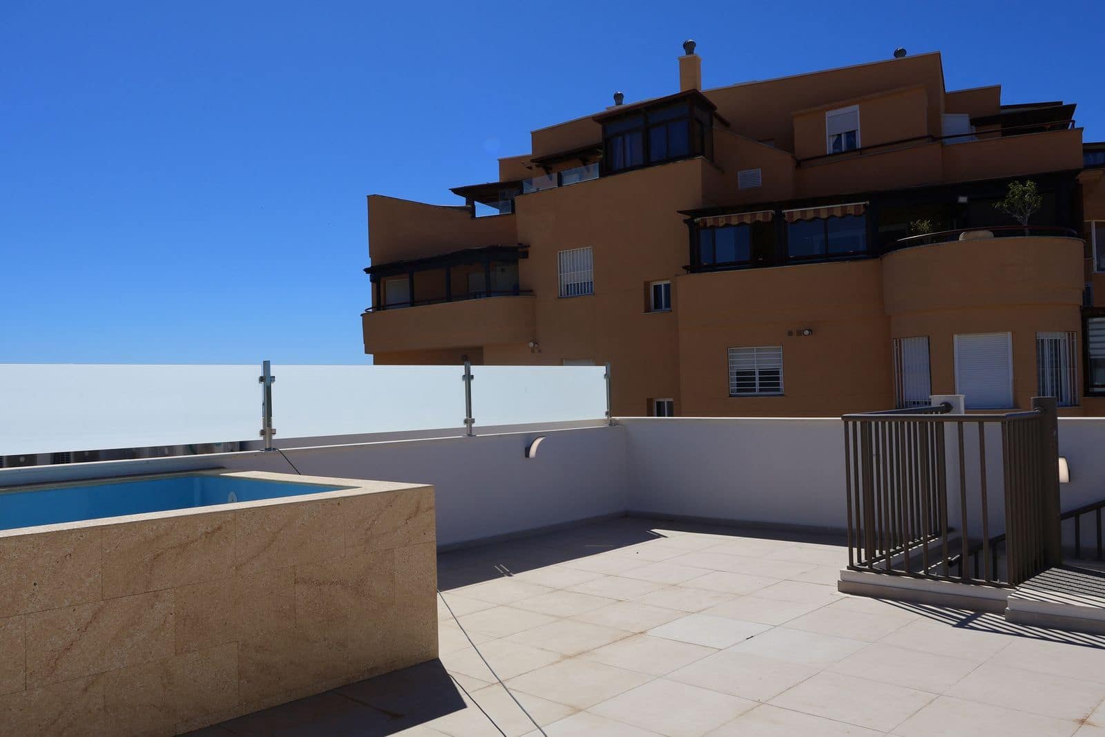 3 camera da letto Attico in vendita in Estepona - 649.000 € (Rif: 9784611)
