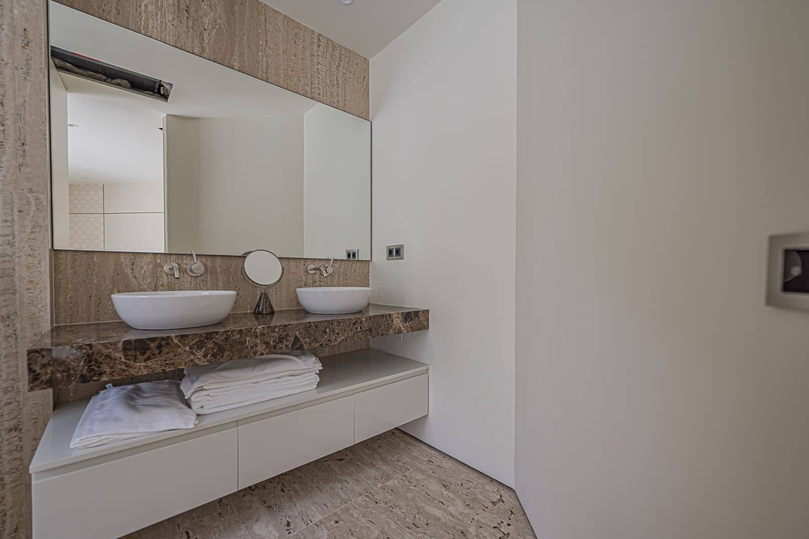 1 bedroom Apartment for sale in Golden Mile - € 1,750,000 (Ref: 9784618)