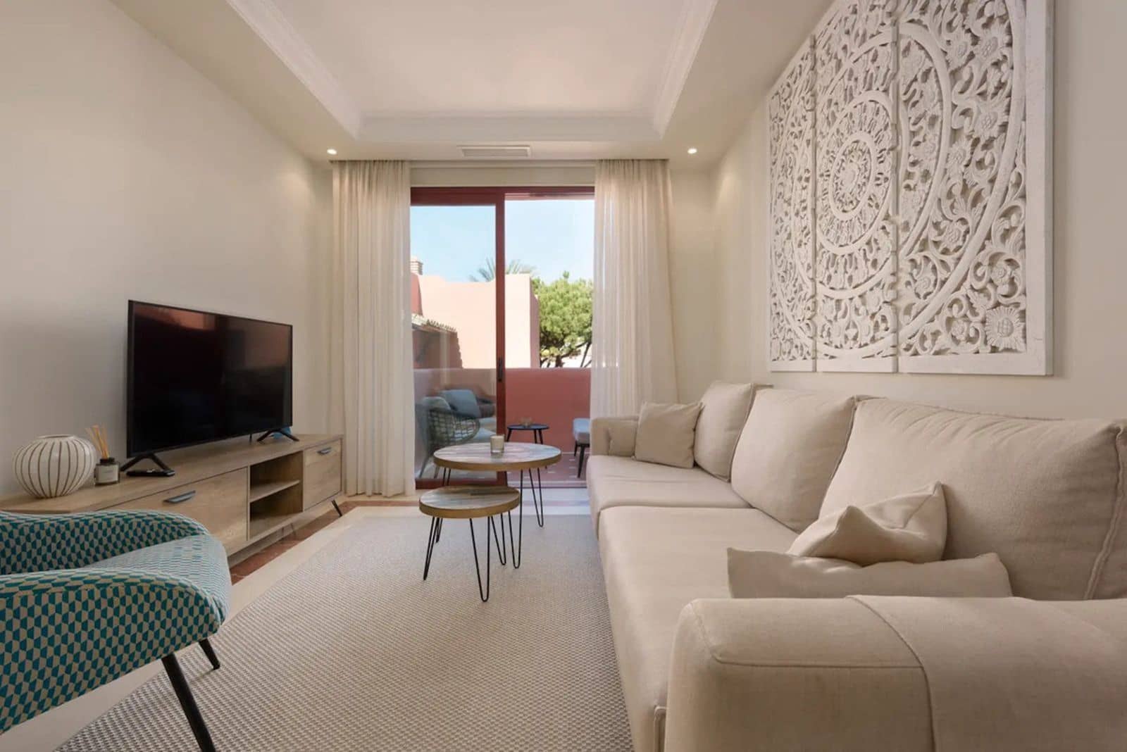 2 bedroom Apartment for sale in Elviria - € 549,000 (Ref: 9784620)