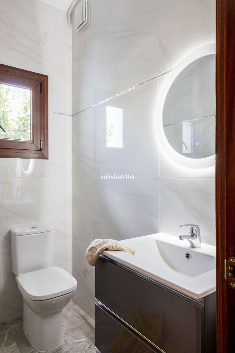 6 bedroom Villa for sale in Arroyo de la Miel - € 1,690,000 (Ref: 9784626)