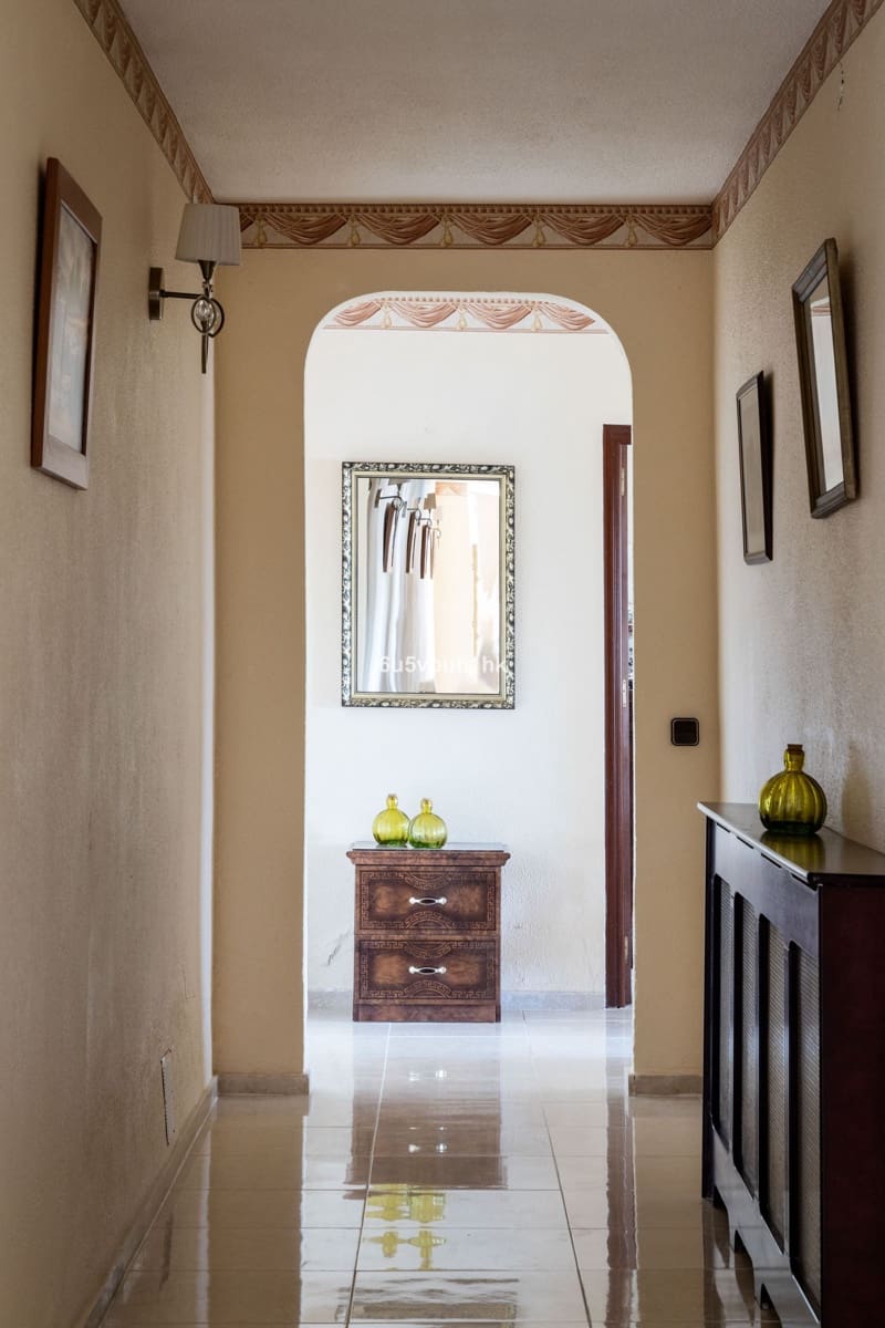 6 bedroom Villa for sale in Arroyo de la Miel - € 1,690,000 (Ref: 9784626)