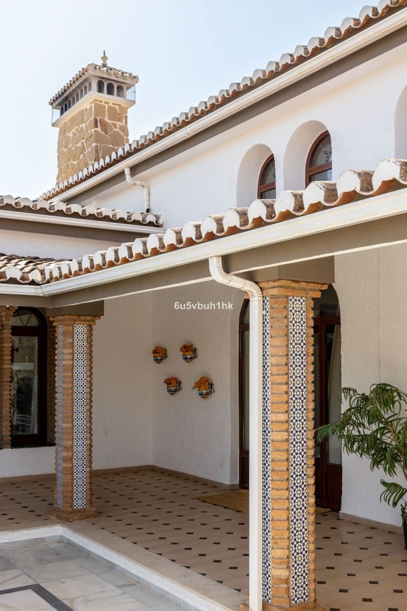 6 bedroom Villa for sale in Arroyo de la Miel - € 1,690,000 (Ref: 9784626)