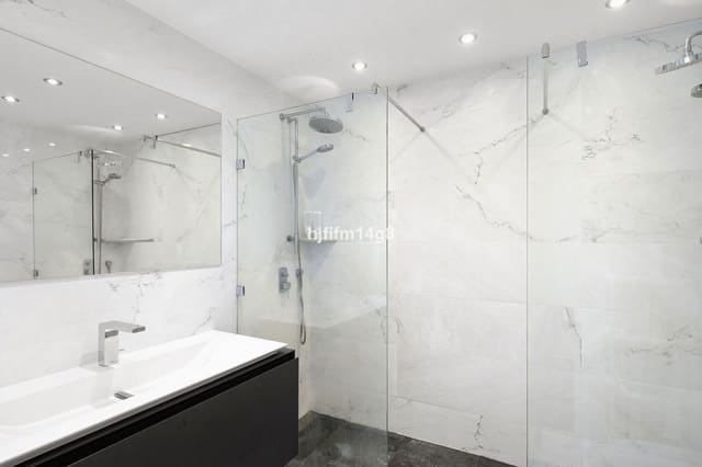 3 sovrum Takvåning till salu i Nueva Andalucia, Marbella - 1 525 000 € (Ref: 9784628)