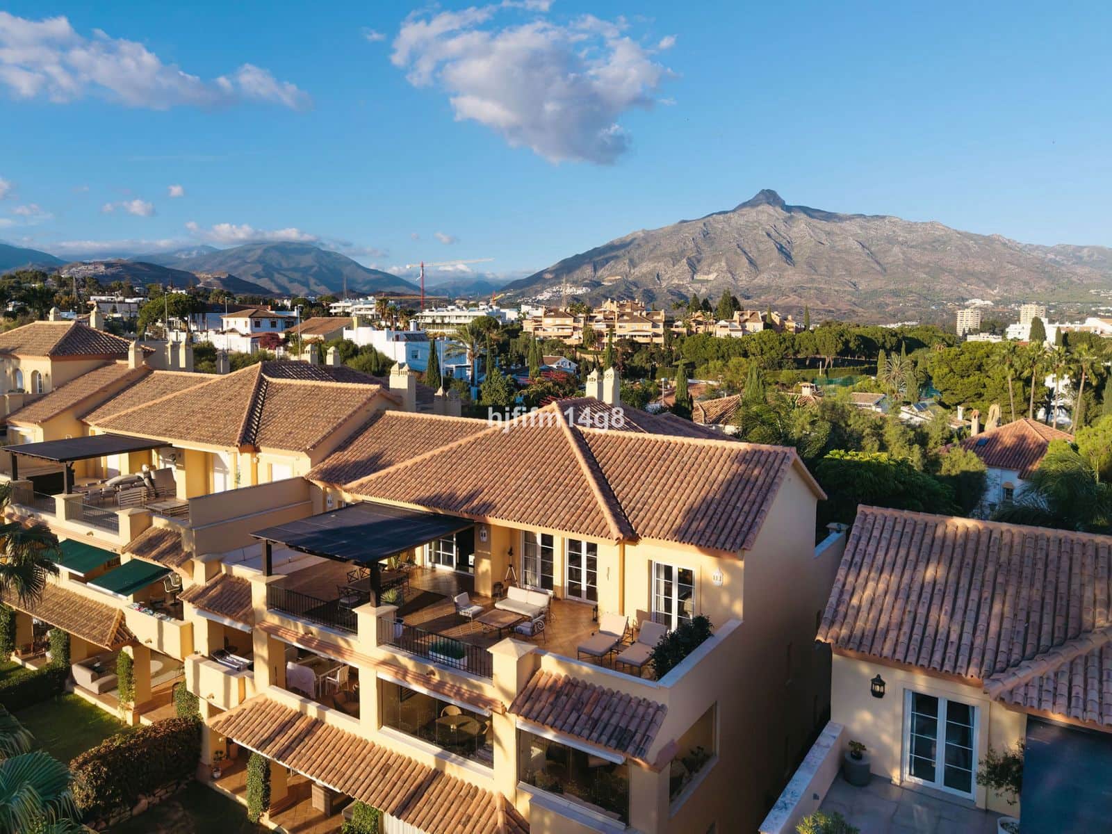 3 sovrum Takvåning till salu i Nueva Andalucia - 1 525 000 € (Ref: 9784628)