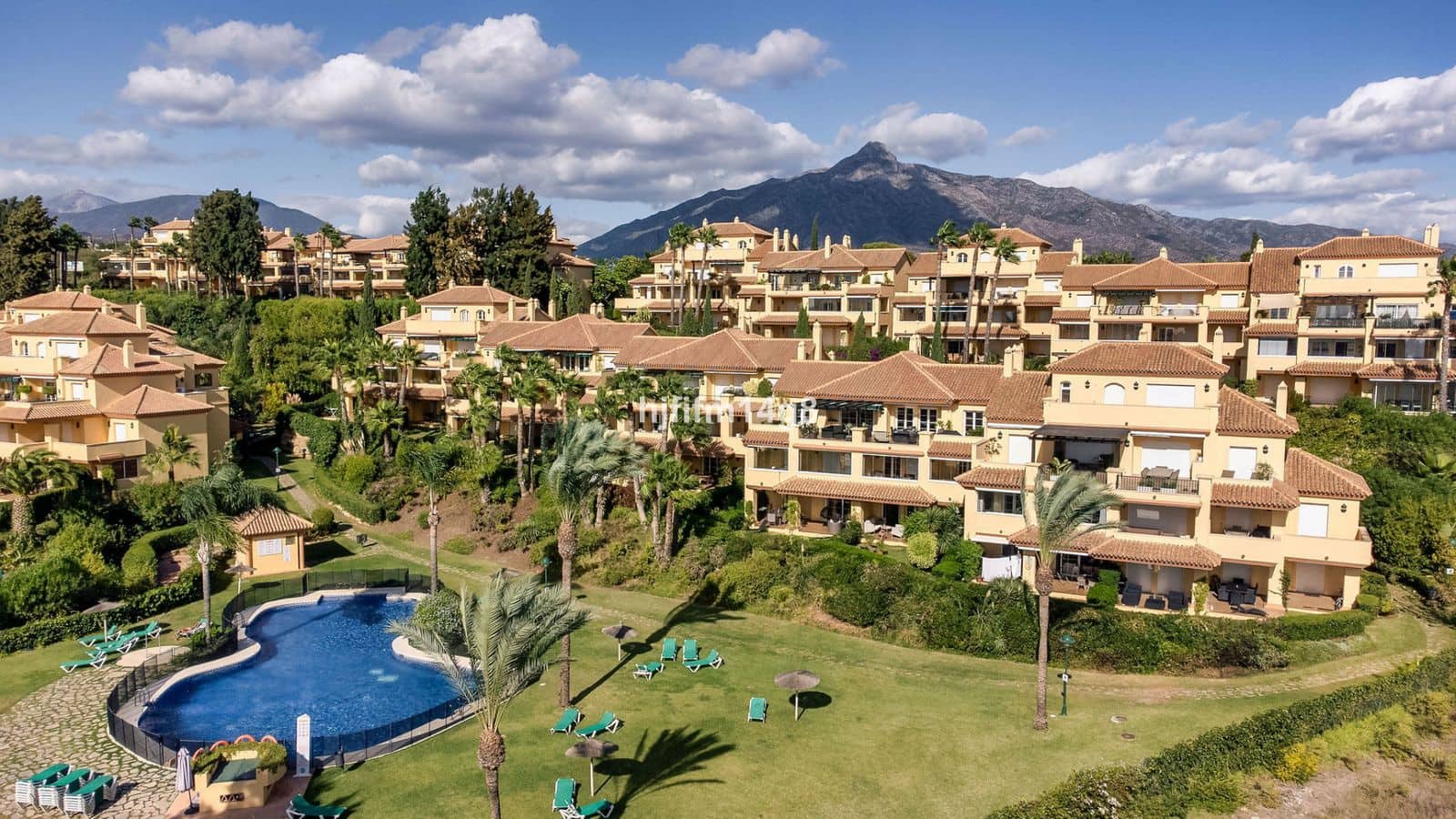 3 sovrum Takvåning till salu i Nueva Andalucia - 1 525 000 € (Ref: 9784628)