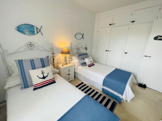 5 soverom Hus til salgs i Bahía de Marbella, Marbella - € 1 250 000 (Ref: 9784639)