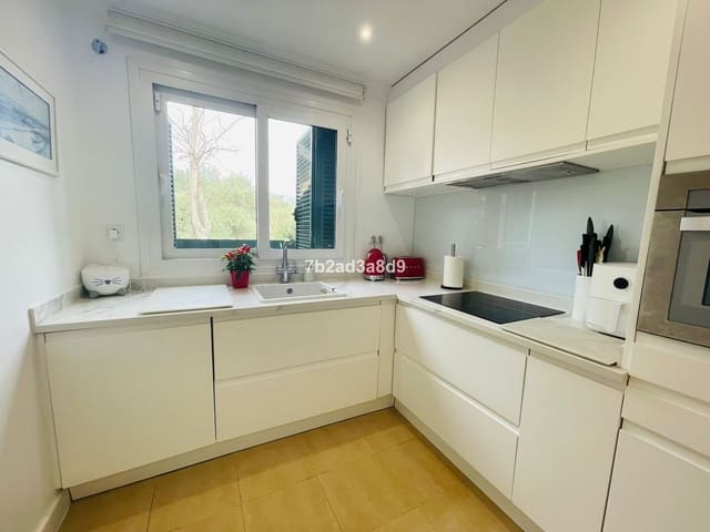 5 soverom Hus til salgs i Bahía de Marbella, Marbella - € 1 250 000 (Ref: 9784639)