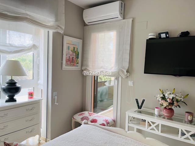 5 soverom Hus til salgs i Bahía de Marbella, Marbella - € 1 250 000 (Ref: 9784639)