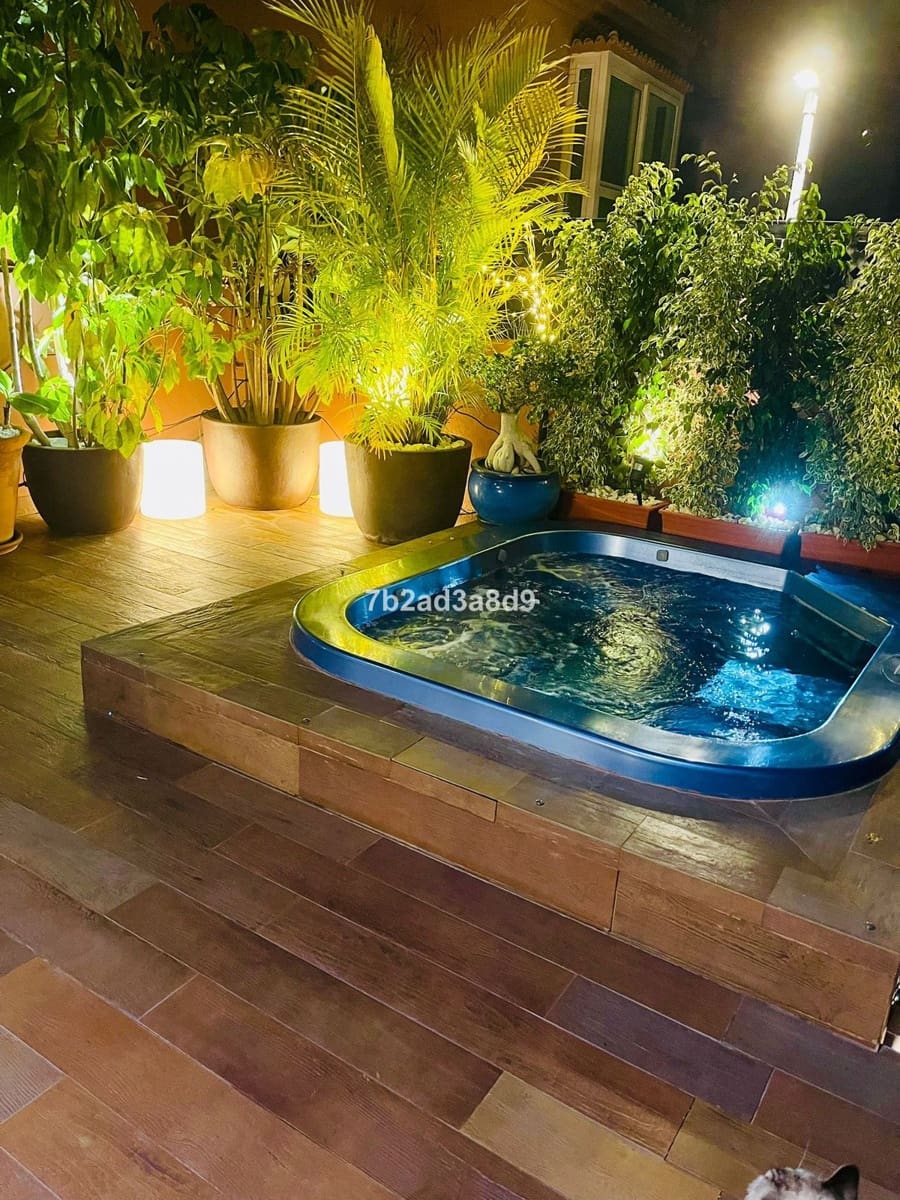 5 soverom Hus til salgs i Bahia de Marbella - € 1 250 000 (Ref: 9784639)