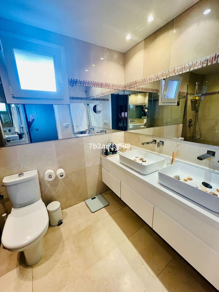 5 soverom Hus til salgs i Bahia de Marbella - € 1 250 000 (Ref: 9784639)