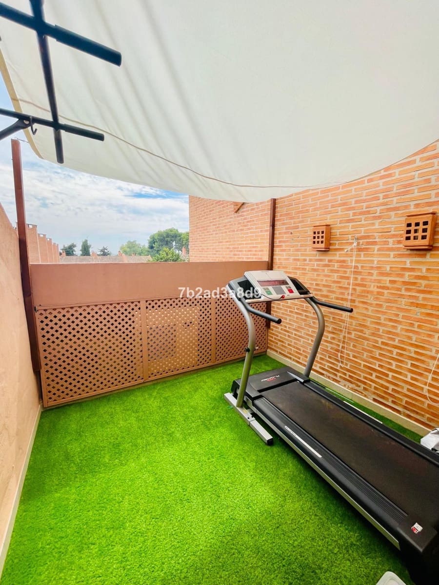 5 soverom Hus til salgs i Bahia de Marbella - € 1 250 000 (Ref: 9784639)