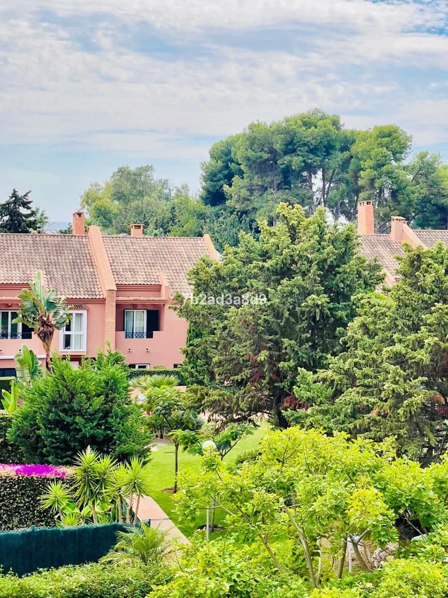 5 soverom Hus til salgs i Bahia de Marbella - € 1 250 000 (Ref: 9784639)