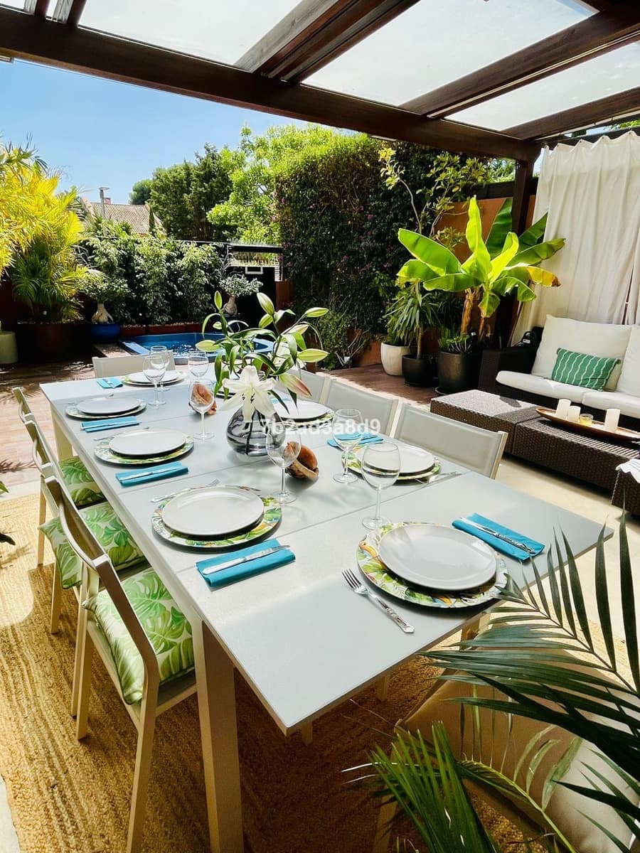 5 soverom Hus til salgs i Bahia de Marbella - € 1 250 000 (Ref: 9784639)