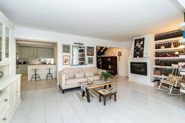 6 quarto Moradia para venda em Río Real, Marbella - 1 285 000 € (Ref: 9784640)