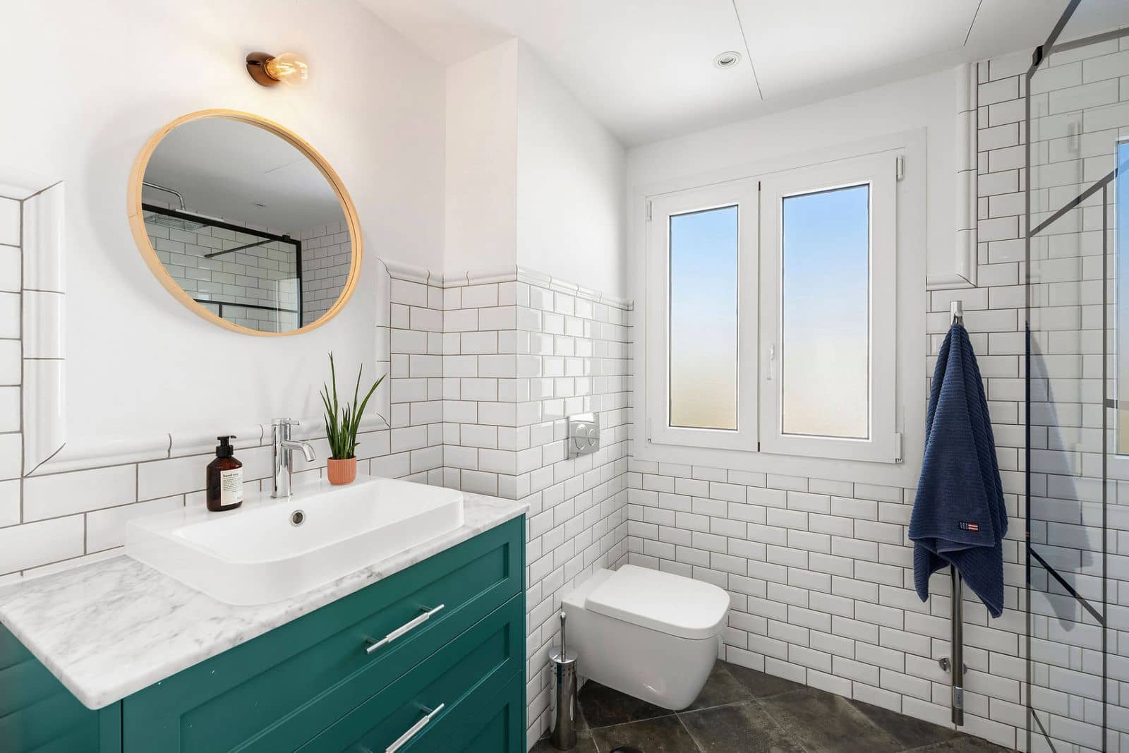 4 bedroom Villa for sale in Estepona - € 1,690,000 (Ref: 9784645)