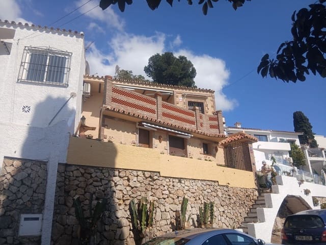 2 soverom Kjedet enebolig til salgs i Nueva Andalucia, Marbella - € 480 000 (Ref: 9784656)