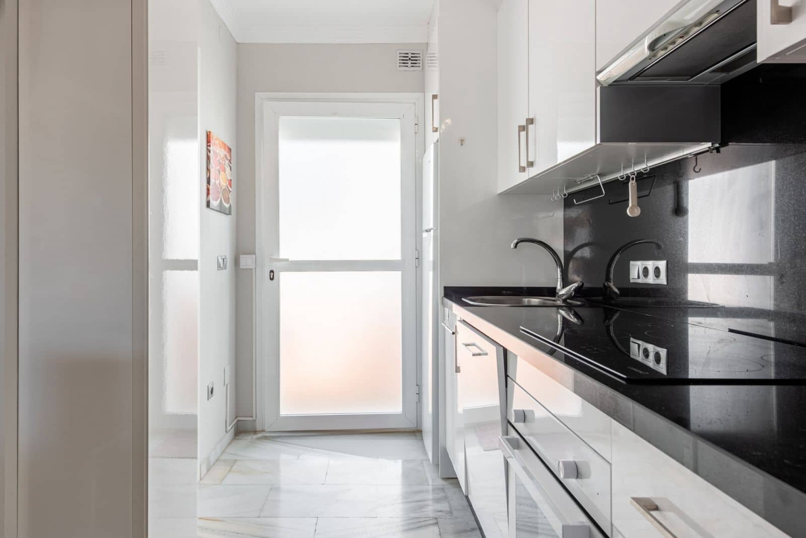 2 bedroom Townhouse for sale in Cabopino - € 335,000 (Ref: 9784658)