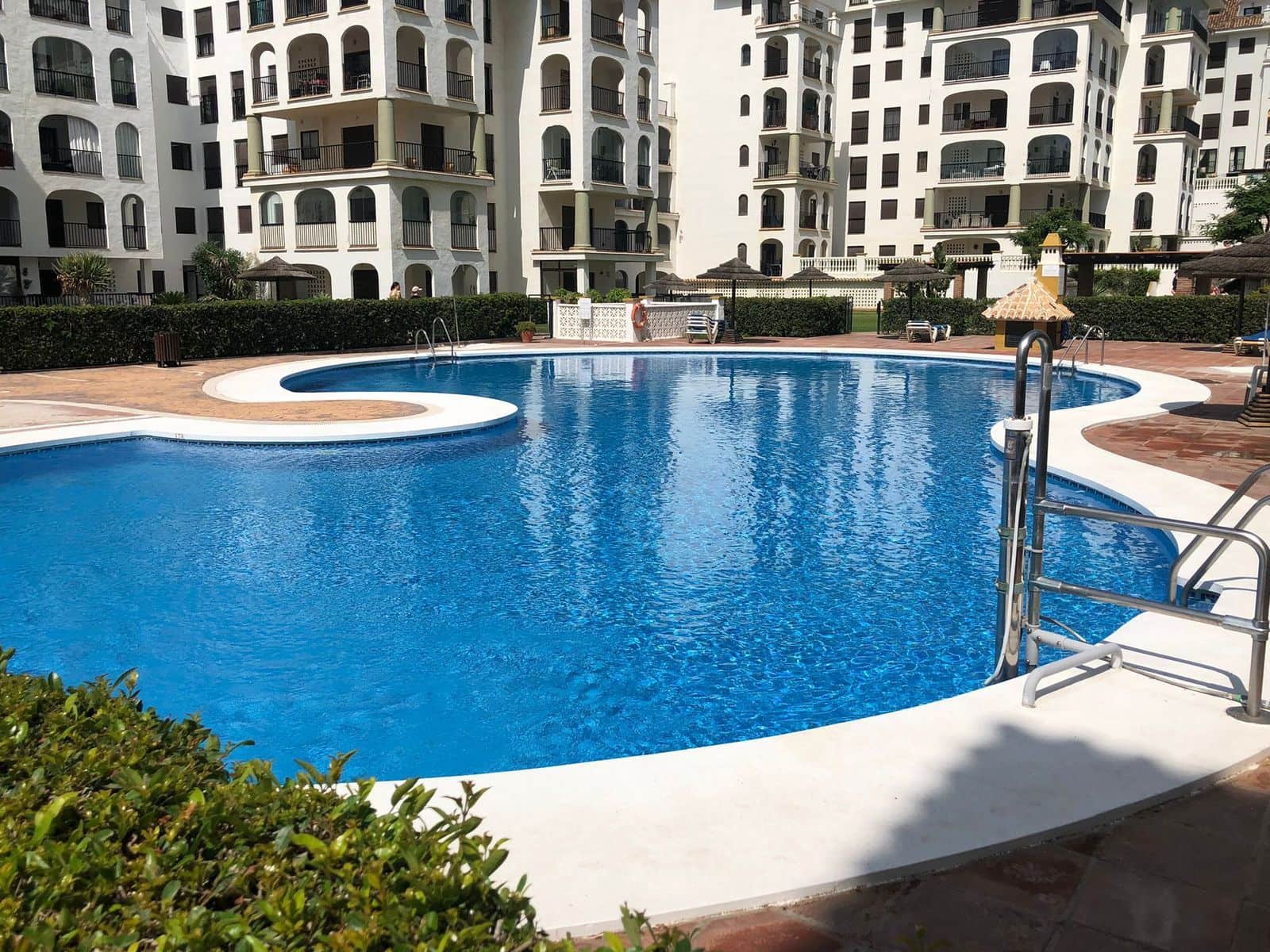 3 soveværelse Lejlighed til salg i La Duquesa / Puerto de la Duquesa - € 520.000 (Ref: 9784660)