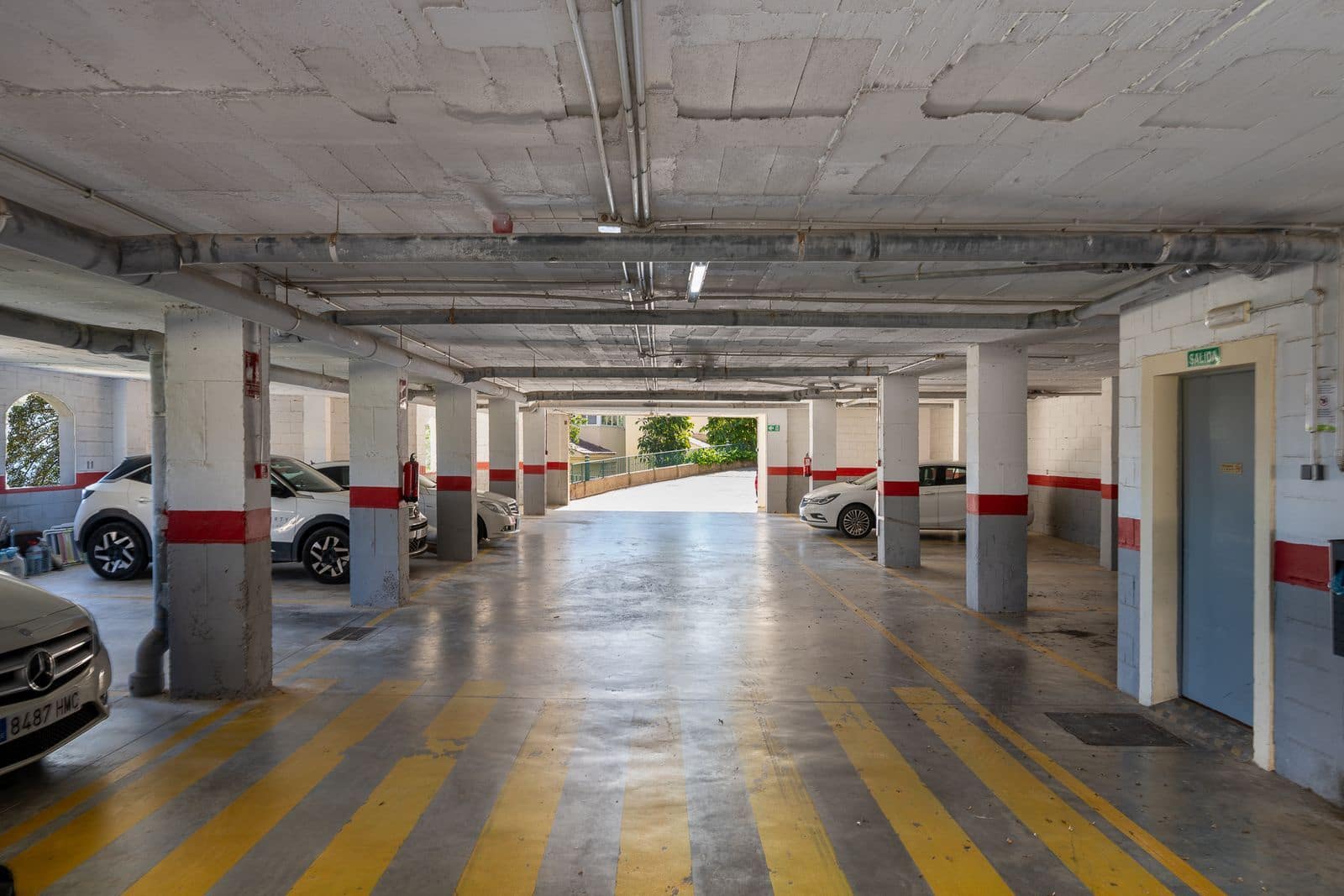 2 bedroom Apartment for sale in Calahonda - € 320,000 (Ref: 9784664)