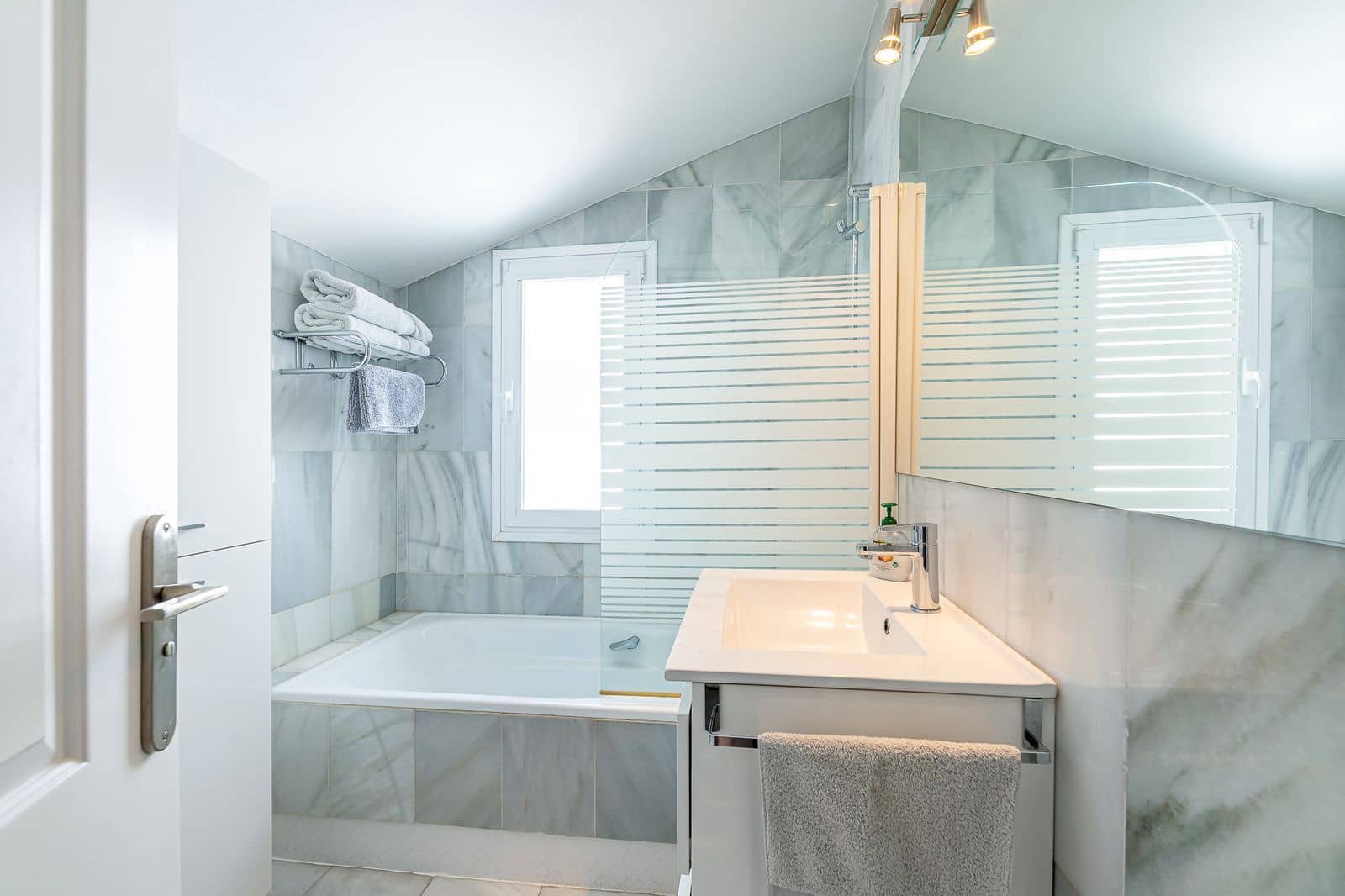 3 sypialnia Dom na sprzedaż w Nueva Andalucia - 945 000 € (Ref: 9784665)