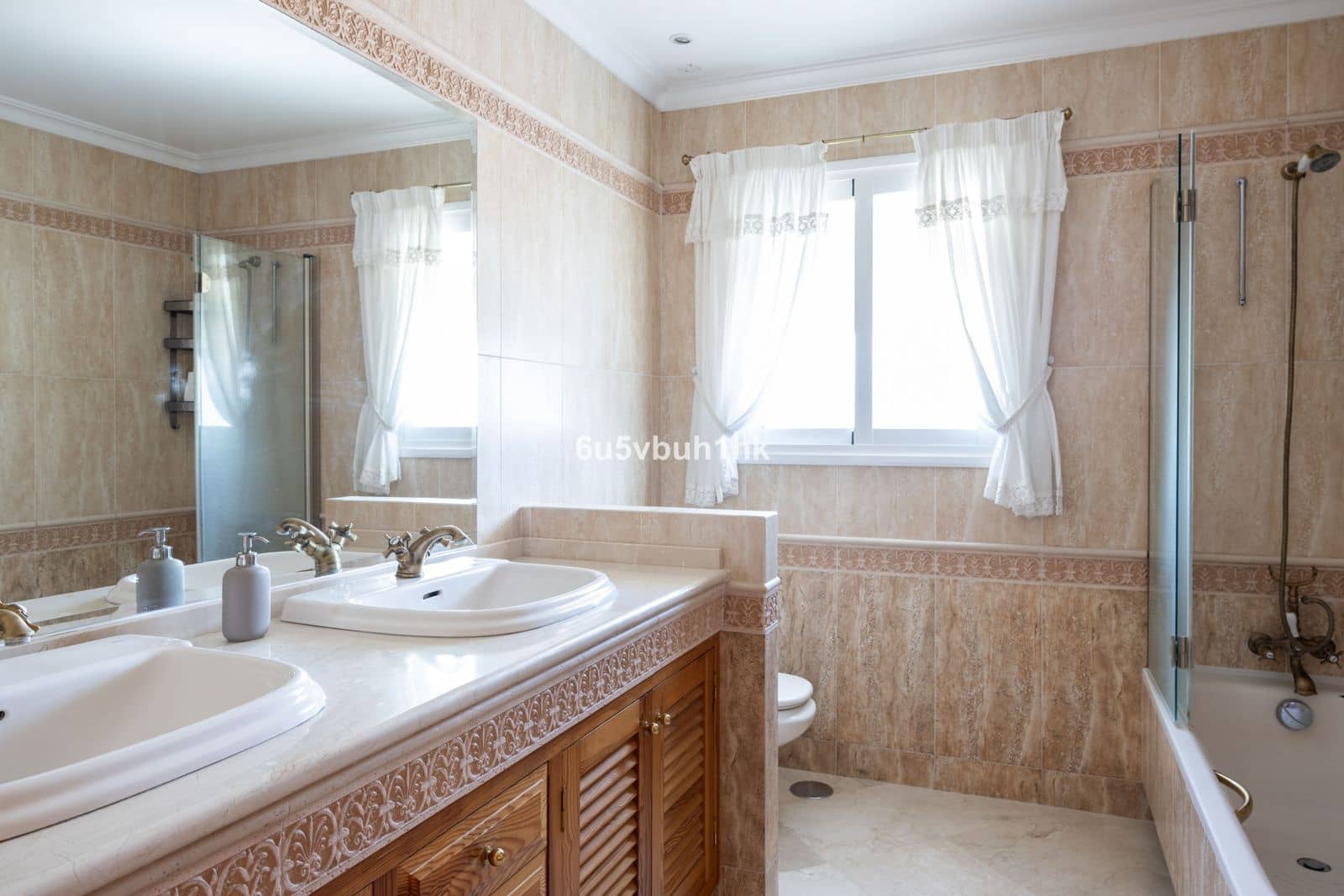 5 makuuhuone Omakotitalo myytävänä paikassa San Pedro de Alcantara - 695 000 € (Ref: 9784672)