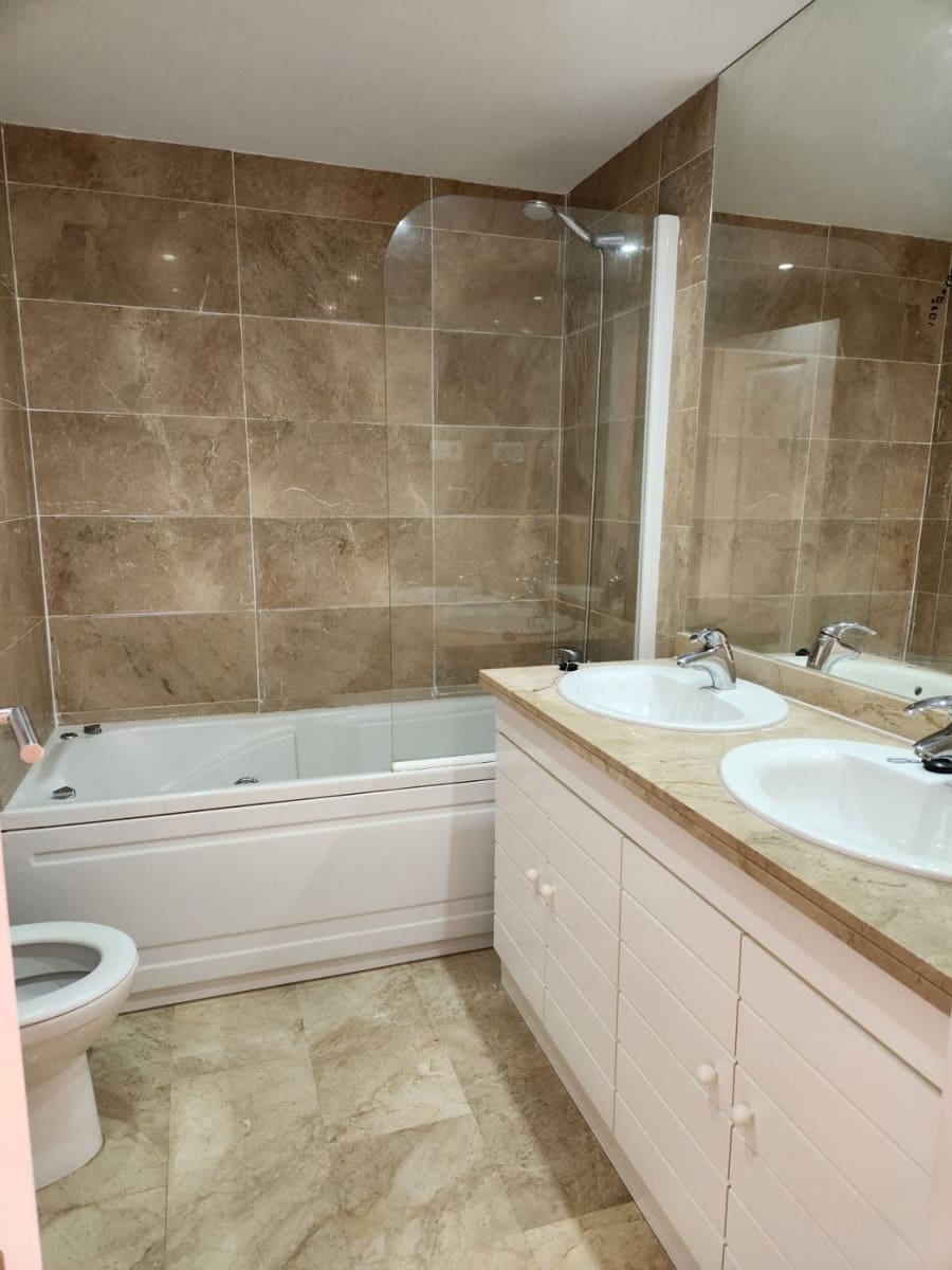 2 sovrum Lägenhet till salu i Torrequebrada - 425 000 € (Ref: 9784677)