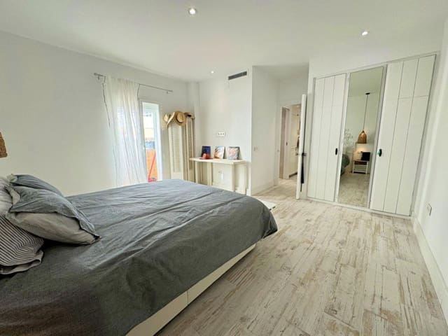 2 soverom Leilighet til salgs i Puerto Banus, Marbella - € 495 000 (Ref: 9784679)