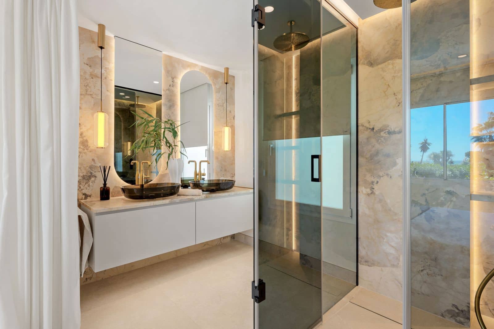 3 makuuhuone Huoneisto myytävänä paikassa Costalita - 1 495 000 € (Ref: 9784682)