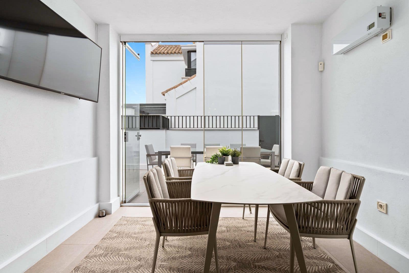 4 slaapkamer Halfvrijstaande villa te koop in La Cala de Mijas - € 995.000 (Ref: 9784696)