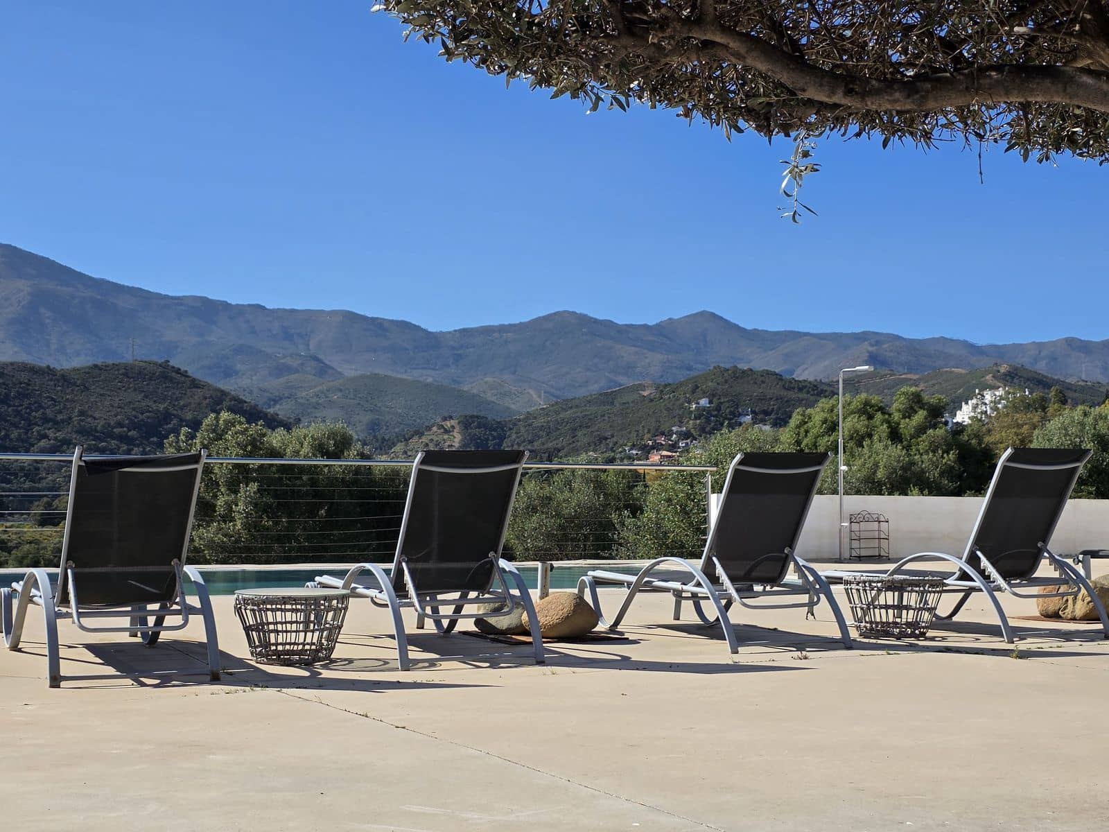 4 bedroom Villa for sale in Estepona - € 929,000 (Ref: 9784698)