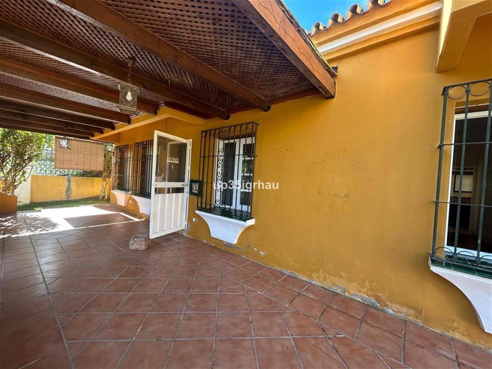 3 bedroom Villa for sale in Estepona - € 475,000 (Ref: 9784700)