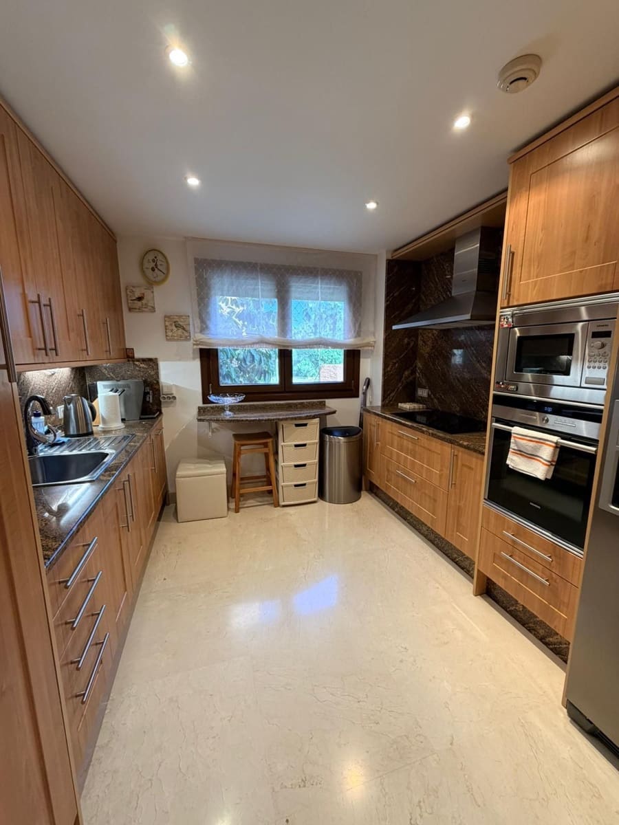 3 chambre Appartement à vendre à New Golden Mile - 1 200 000 € (Ref: 9784708)