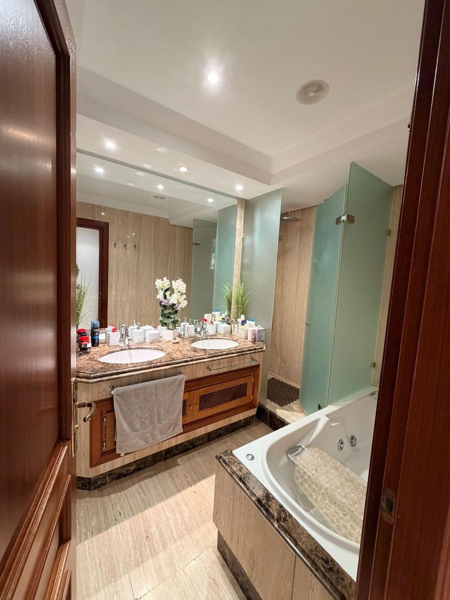 3 chambre Appartement à vendre à New Golden Mile - 1 200 000 € (Ref: 9784708)