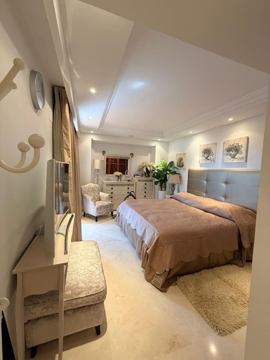 3 chambre Appartement à vendre à New Golden Mile - 1 200 000 € (Ref: 9784708)