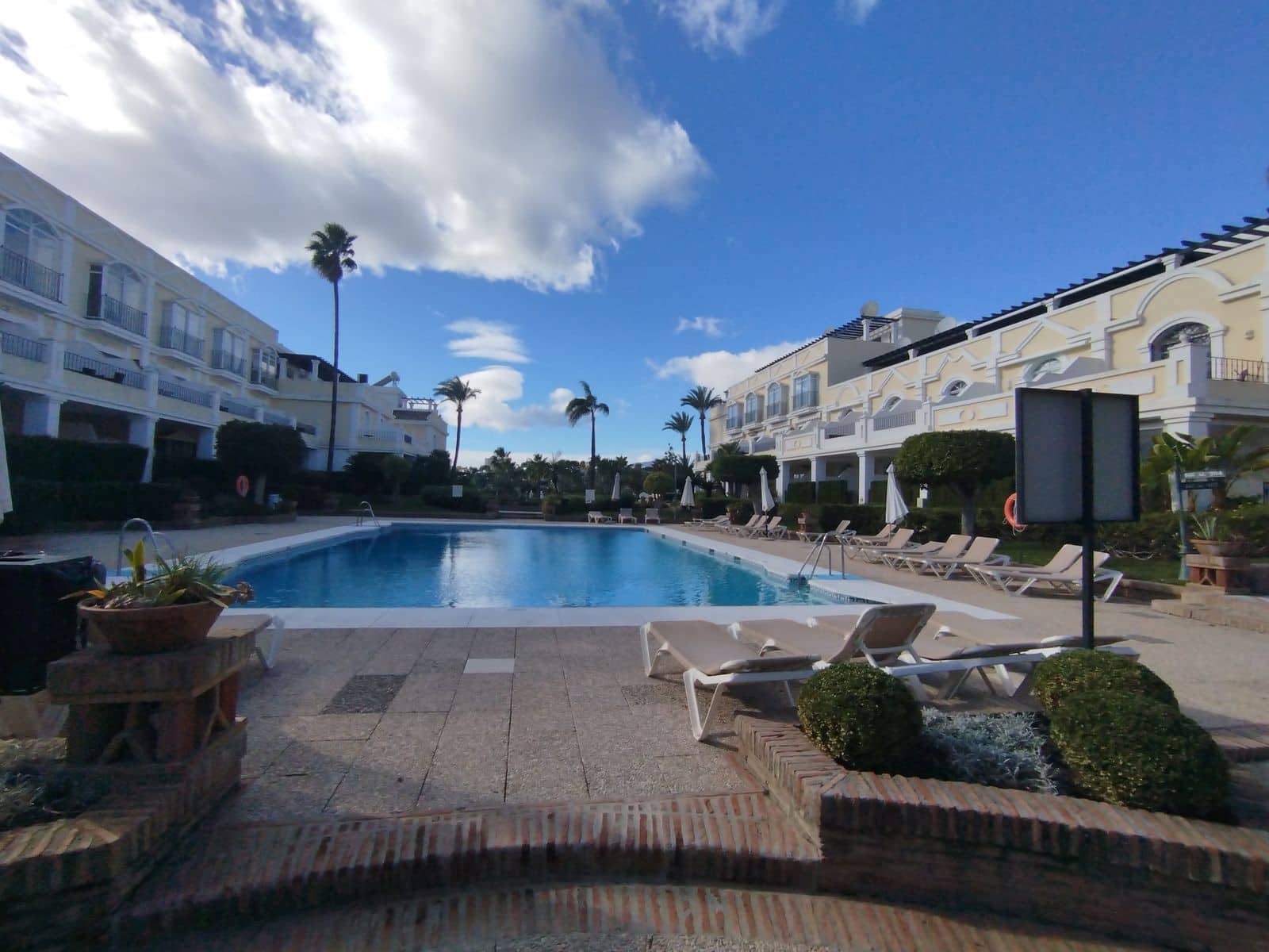 2 soverom Leilighet til salgs i Aloha Golf - € 465 000 (Ref: 9784711)