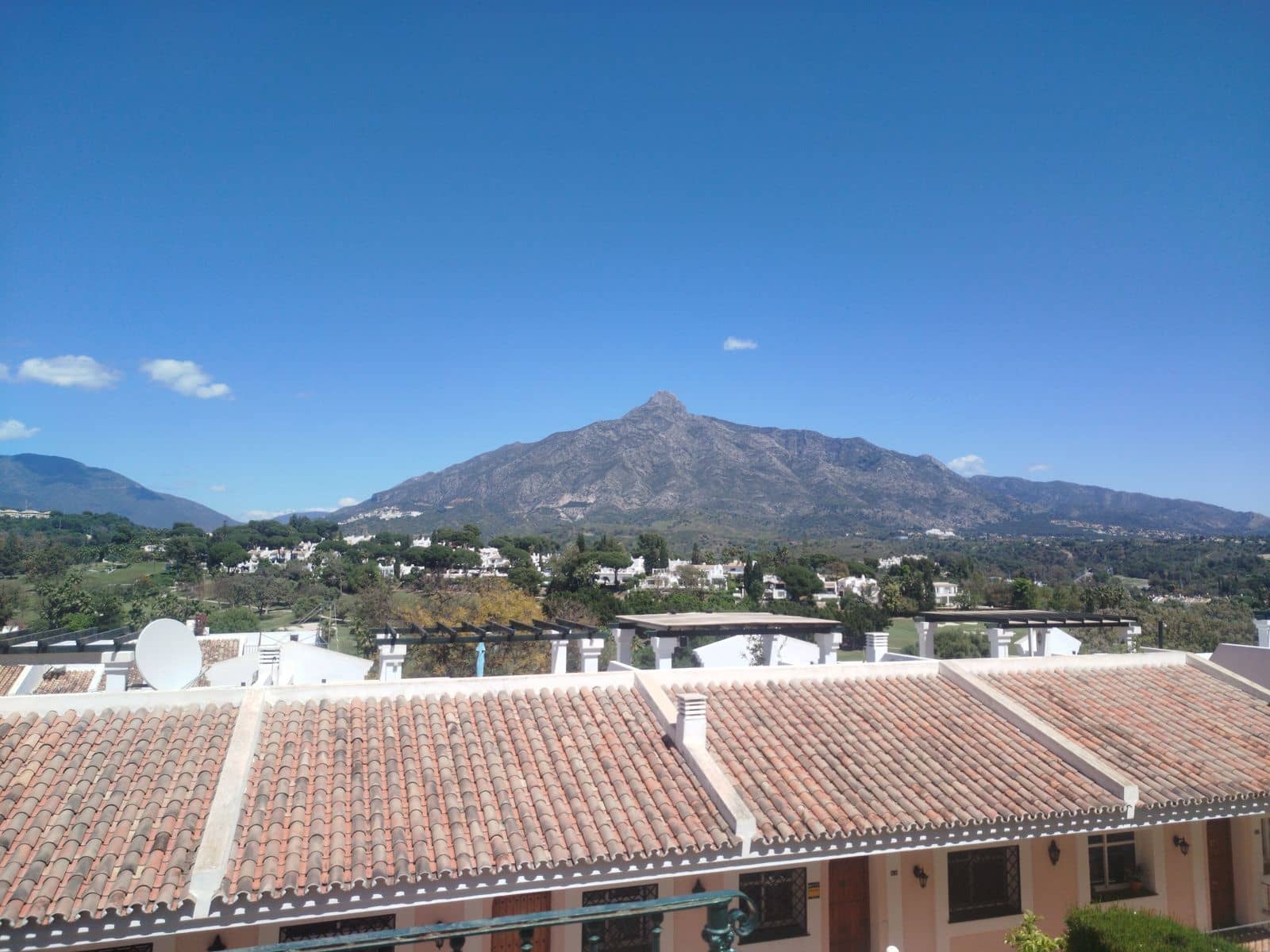 2 soverom Leilighet til salgs i Aloha Golf - € 465 000 (Ref: 9784711)