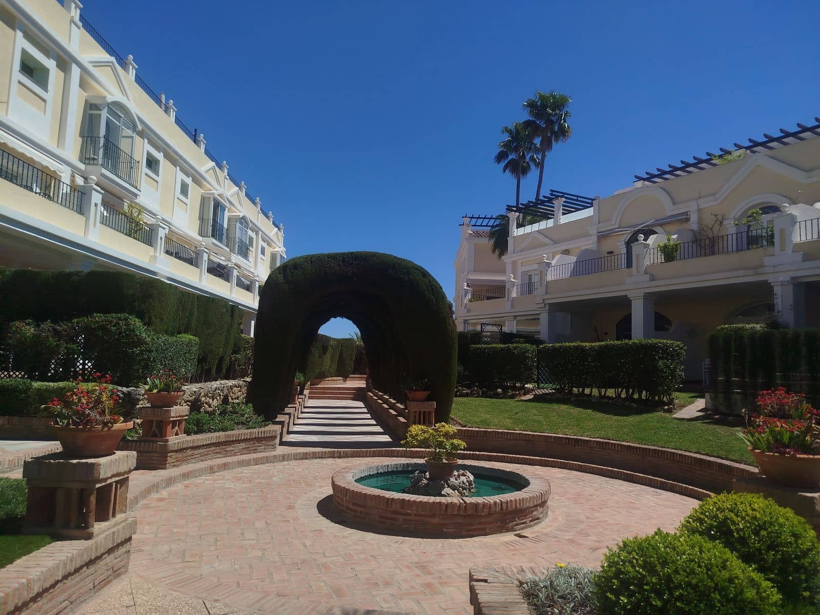 2 soverom Leilighet til salgs i Aloha Golf - € 465 000 (Ref: 9784711)