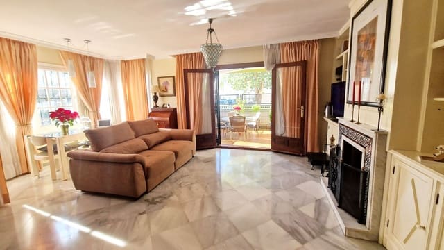 4 bedroom Semi-detached Villa for sale in Mijas Golf, Mijas - € 479,000 (Ref: 9784712)