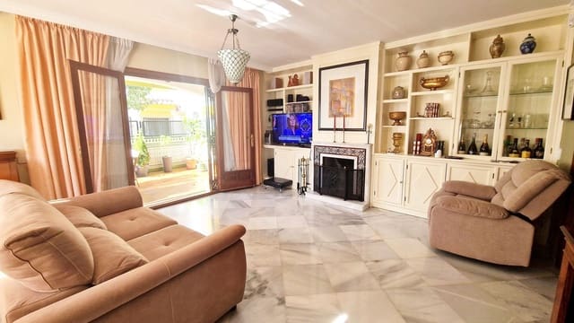 4 bedroom Semi-detached Villa for sale in Mijas Golf, Mijas - € 479,000 (Ref: 9784712)