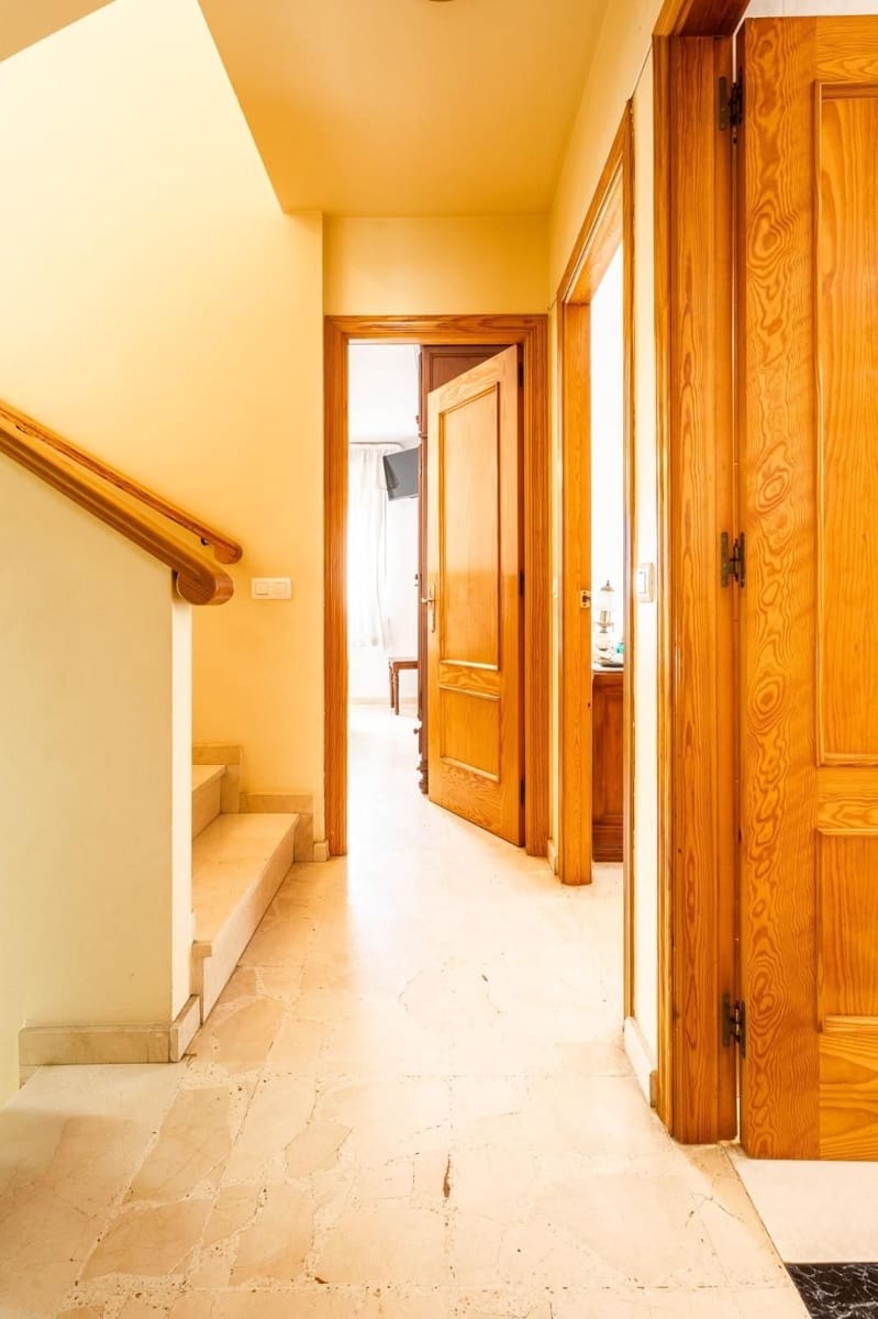 4 camera da letto Villetta Bifamiliare in vendita in Estepona - 640.000 € (Rif: 9784713)