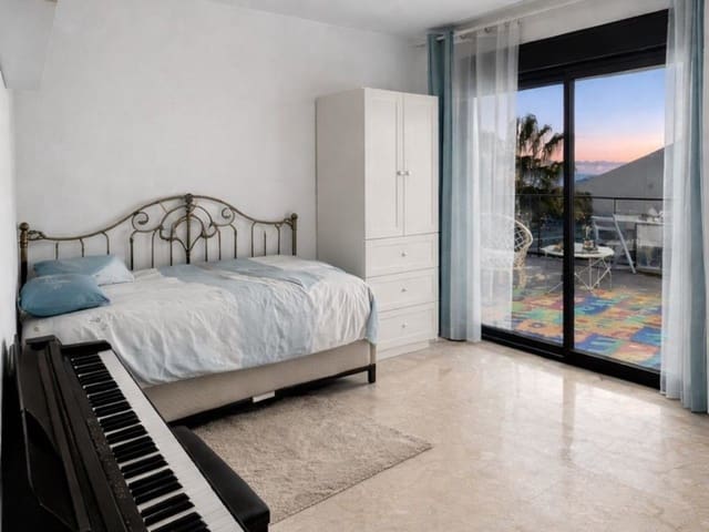 Apartamento de 3 habitaciones en Riviera del Sol, Mijas en venta - 495.000 € (Ref: 9784723)