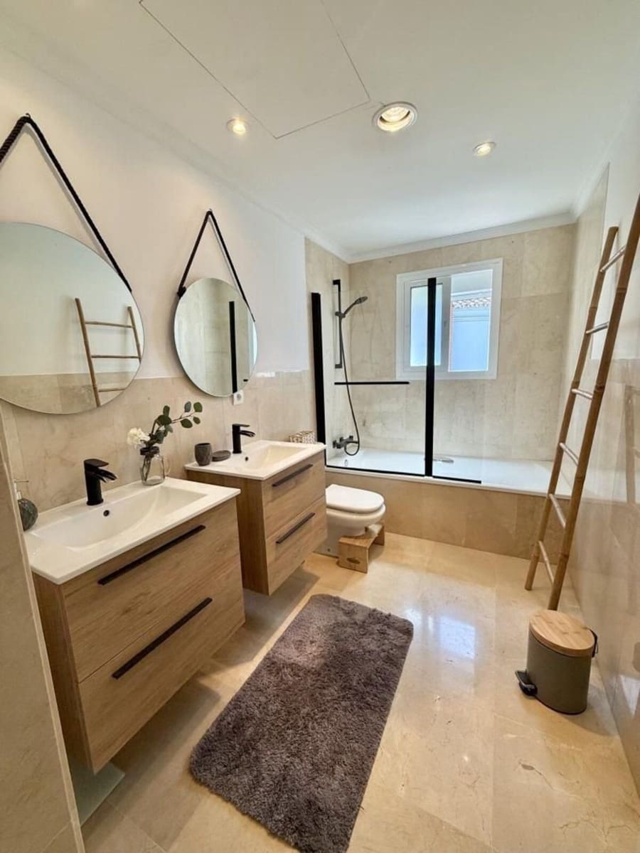 3 sypialnia Willa na sprzedaż w Riviera del Sol - 1 310 000 € (Ref: 9784732)