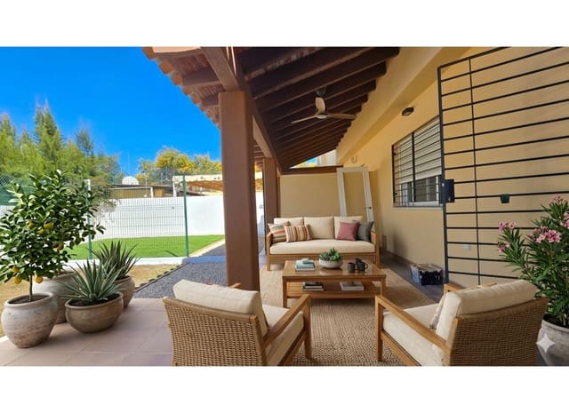 4 sypialnia Dom na sprzedaż w Calahonda, Mijas - 639 000 € (Ref: 9784743)