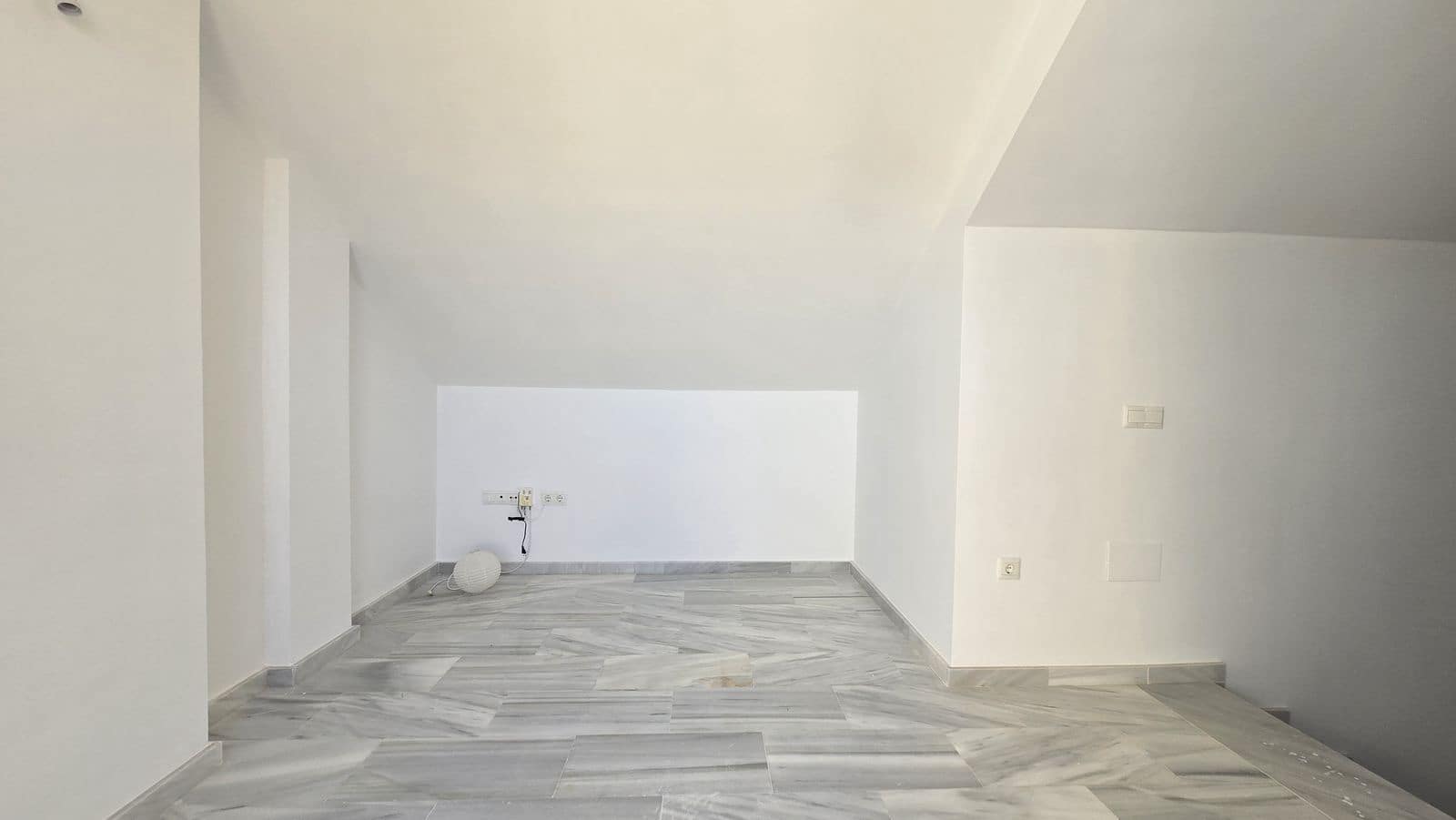 4 sypialnia Dom na sprzedaż w Calahonda - 639 000 € (Ref: 9784743)