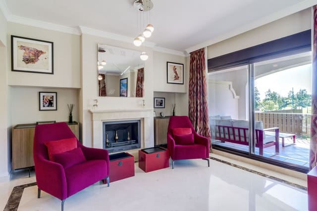 4 camera da letto Villetta Bifamiliare in vendita in Estepona - 975.000 € (Rif: 9784744)